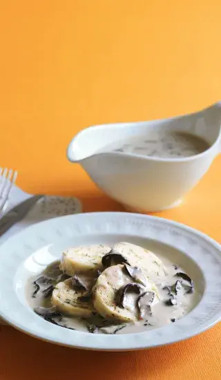 Mushroom sauce with chicken