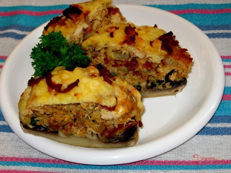 Stuffed mushrooms with meat filling