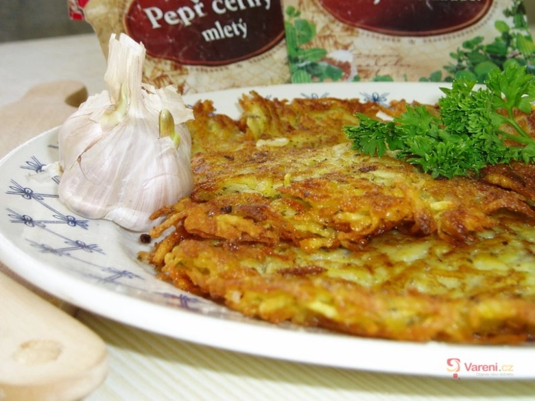 Fried potato pancakes with garlic and parsley