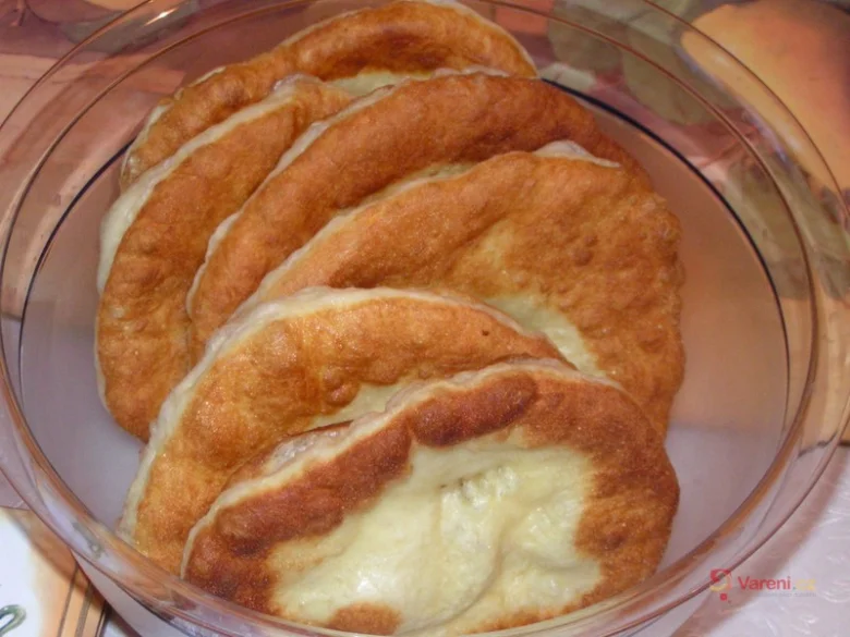 Fried dough pastries