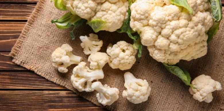 Cauliflower florets and heads