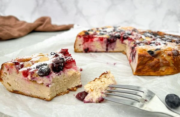 Cheesecake with berries